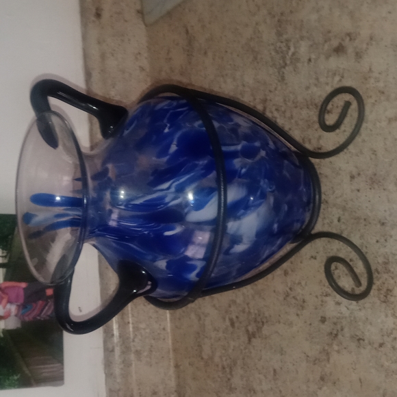 Gorgeous Vase! - Picture 5 of 6